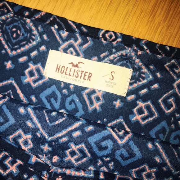 Hollister tank top - Picture 2 of 2
